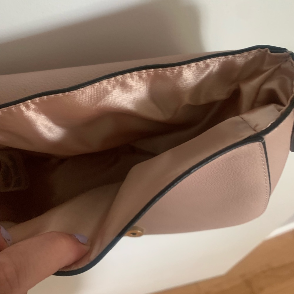 Victoria’s Secret crossbody bag - Picture 2 of 3